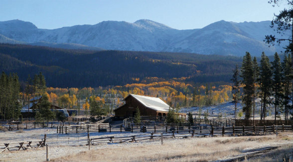 SADDLE UP | No matter the season, the great outdoors takes precedence at Devil’s Thumb facilities such as the Cabin Creek Stables.