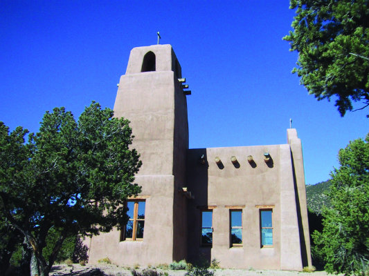 The Forbes Family Chapel was the site of the wedding of Charlotte Forbes to Phillippe Escaravage. 