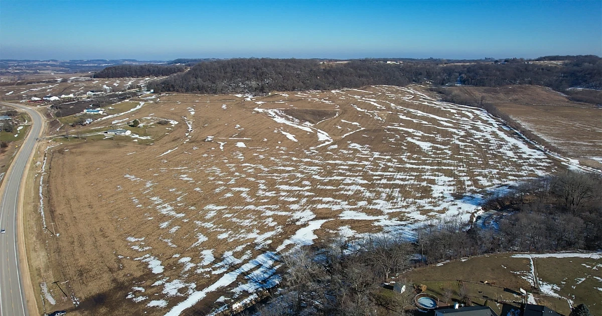 LR_IowaFarmlandAuction-Schrader-05