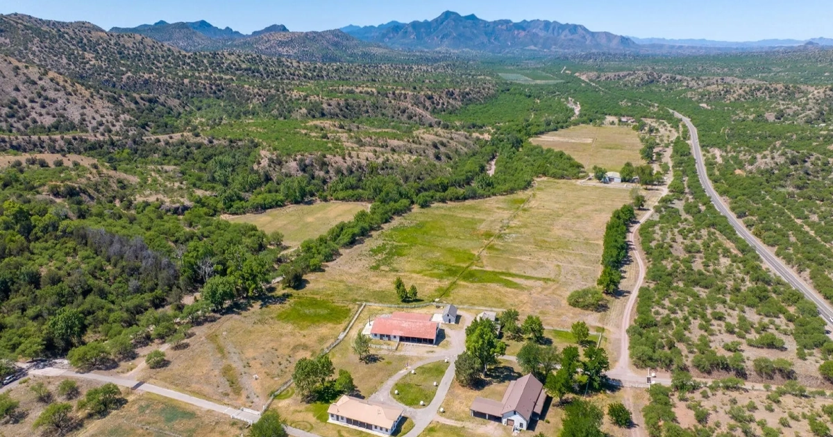 LR_RailXRanch-01